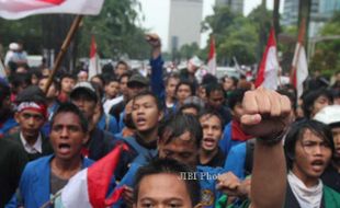 HARI ANTIKORUPSI : KPK DIDEMO MAHASISWA