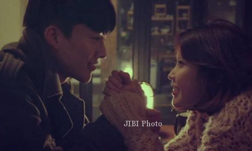 K-POP : Wah, IU Berciuman di MV Barunya!