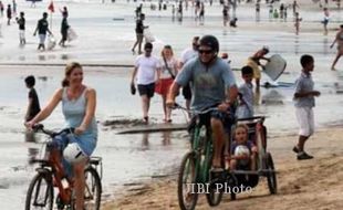 LEBARAN 2014 : Pantai Kuta Didominasi Wisatawan Domestik, ke Mana Para Bule?