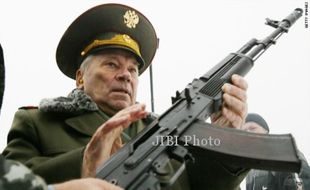 Pencipta Senapan Kalashnikov Tutup Usia