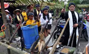 NATAL 2013 : Perayaan Natal Petani Lereng Gunung Merapi