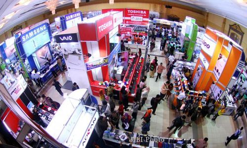   PAMERAN KOMPUTER : Apkomindo Optimistis Transaksi Masih Tinggi