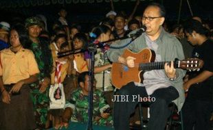 ALBUM BARU : Ebiet Luncurkan Album di Malam Tahun Baru