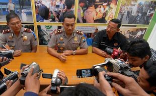 WARGA TEWAS TERTEMBAK : Ditembak Polisi di Kafe, Warga Jombang Tewas