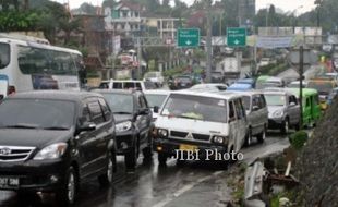 MUDIK LEBARAN 2014 : Jalur Puncak Diberlakukan Buka-Tutup Mulai Senin (28/7/2014) Pukul 14.00 WIB