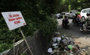 SAMPAH DI BEKAS TPS