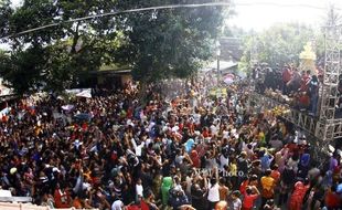 SEBARAN APAM KEONG MAS : 19.000 Apam Keong Mas Disebar di Pengging   