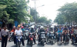 SOLO MACET : Libur Panjang, Beberapa Jalan di Solo Macet Total