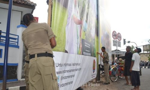  ALAT PERAGA KAMPANYE : Panwaslu Jogja Minta Dintib Tertibkan Alat Peraga