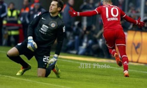 BAYERN VS EINTRACHT, 2-0 :  Gol Cepat Arjen Robben Dirancang Demi Hasil Maksimal