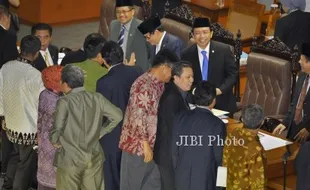 DPR Voting Setujui Perppu MK Jadi UU