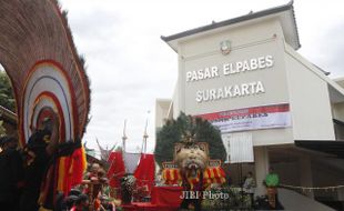 FOTO PASAR ELPABES : Atraksi Reog