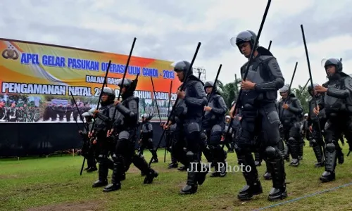 JELANG NATAL DAN TAHUN BARU : Tim Penjinak Bom Dikerahkan Sterilkan Gereja di Magelang  