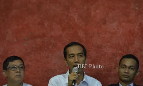 JOKOWI CAPRES : Survei Terbaru: Jokowi Tetap Unggul Jauh di Atas Prabowo