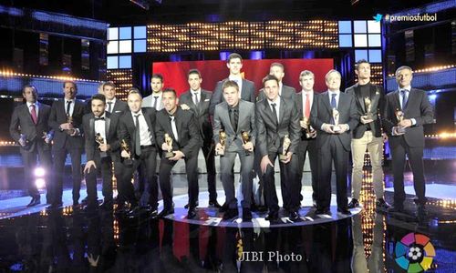 LIGA SPANYOL AWARD 2012/2013 : Messi Sabet 2 Gelar, Ronaldo Raih Gelar MVP