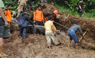  LONGSOR KARANGANYAR : Antisipasi Bencana,  84 KK di Gerdu Siap Bedol Desa