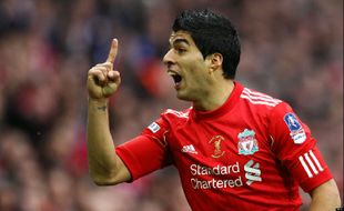 JELANG TOTTENHAM HOTSPUR VS LIVERPOOL : Debut Suarez Jadi Kapten