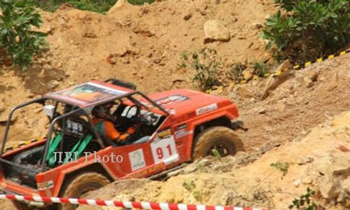 Offroader Gunungkidul Gondol Piala Kejurnas