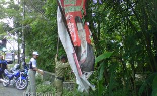 PEMILU 2014 : Mendagri Instruksikan Penertiban Alat Peraga Kampanye