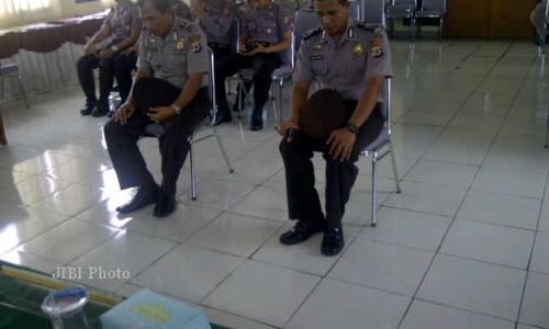 JUDI DADU : 2 Anggota Polres Gunungkidul Dicopot Dari Jabatannya