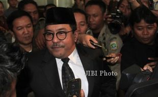 RATU ATUT DITAHAN : Presiden Beri Lampu Hijau Pada Rano Karno