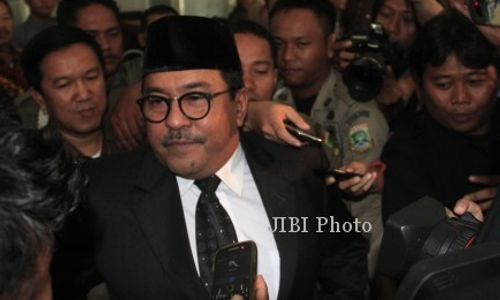 RATU ATUT DITAHAN : Presiden Beri Lampu Hijau Pada Rano Karno