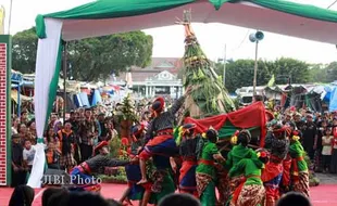 SEKATEN : 99 Ingkung Disiapkan untuk Dhahar Kembul Sego Gurih 