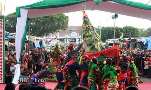 SEKATEN : 99 Ingkung Disiapkan untuk Dhahar Kembul Sego Gurih 