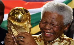 NELSON MANDELA TUTUP USIA : Marty Natalegawa Sebut Mandela Inspirator