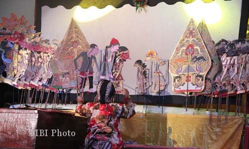 NATAL 2013 : GKJ Wonosari Rayakan Natal dengan Pagelaran Wayang Kulit