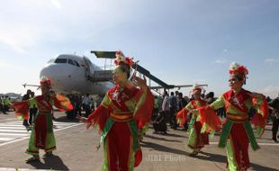 FOTO BANDARA HALIM PERDANA KUSUMA : Pendaratan Perdana