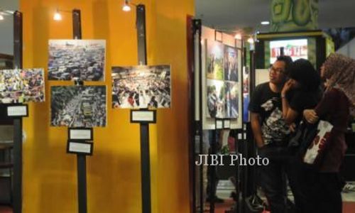 PAMERAN FOTO : Pelayanan Publik Didokumentasikan, Keprihatinan Menyeruak