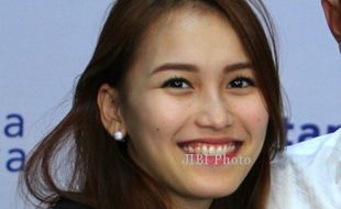 AYU TING TING Bersikukuh Sembunyikan Identitas Anak