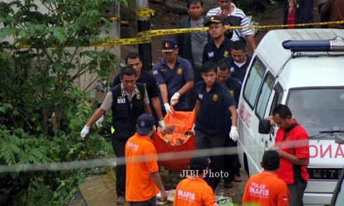 TERORIS CIPUTAT : Mengaku Keluarga, Perempuan Bercadar Datangi Jenazah Terduga Teroris