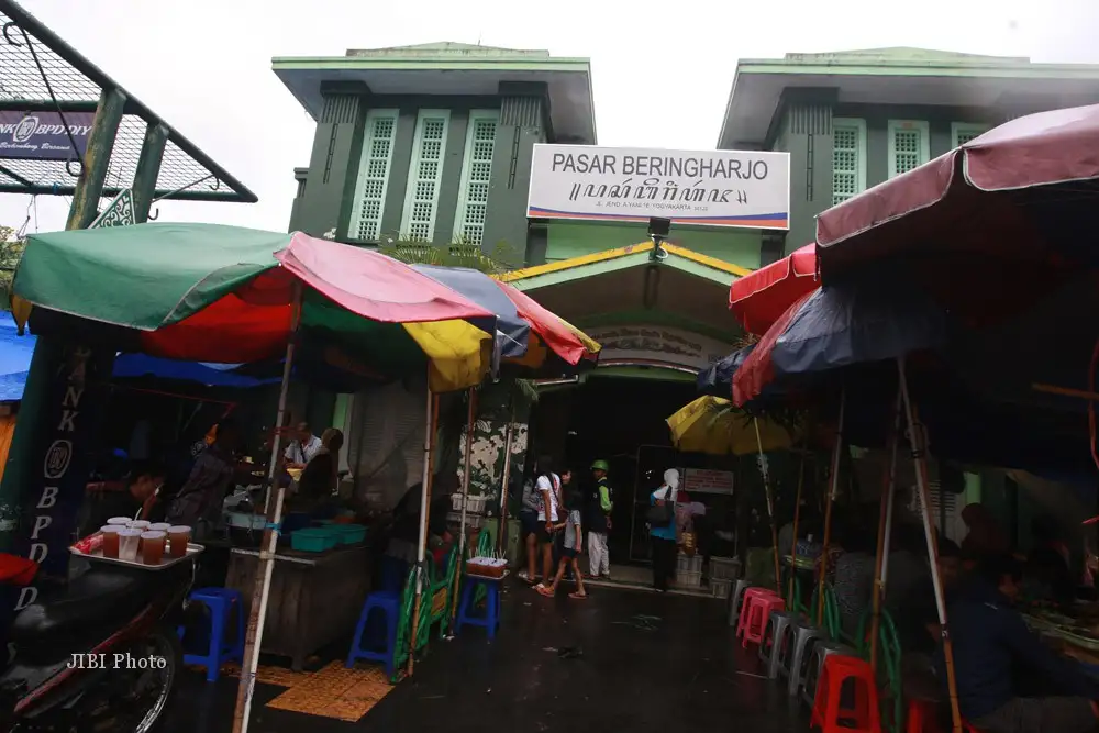 Sedih! Pedagang Pakaian di Pasar Bringharjo Ngeluh Sepi Pembeli Jelang Lebaran