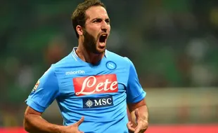 COPPA ITALIA : Gol Tunggal Higuain Bawa Napoli ke Semifinal