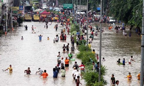 BANJIR JAKARTA : Banjir Jakarta Diproyeksikan Baru Berkurang Pada 2016