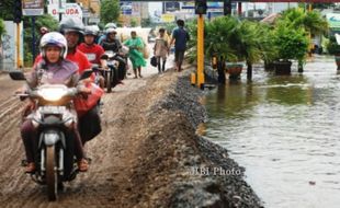 BANJIR JATENG : Kudus-Demak Sudah Bisa Dilintasi Motor