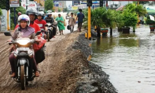 BANJIR JATENG : Kudus-Demak Sudah Bisa Dilintasi Motor