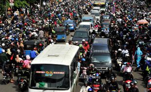 MUDIK LEBARAN 2014 : Awas! Sepanjang Pintu Masuk Semarang Macet Total