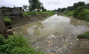 Kondisi Kali Jombang di Bantul Memprihatinkan