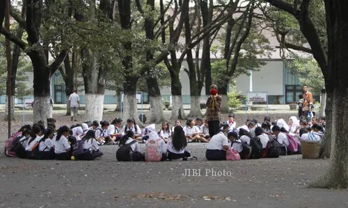 SISTEM PENDIDIKAN : Komisi IV Minta Pembangunan SD-SMP Diarahkan Sesuai SNP