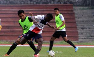 FOTO PERSIS SOLO : Latihan Bersama