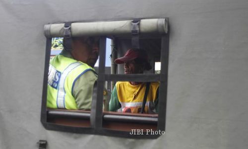 Razia di Kulonprogo Jaring Anak Jalanan, PSK hingga Waria