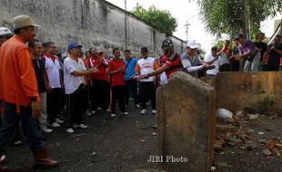 FOTO PEMBONGKARAN TPS : Dialihfungsikan Menjadi Taman