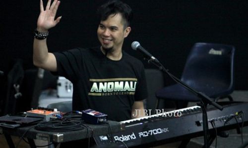 PERNIKAHAN RAFFI AHMAD : Ups, Ahmad Dhani Hadiahi Raffi Obat Kuat