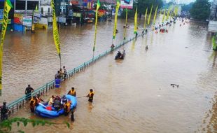 BANJIR BANDUNG : Ditanya Penanganan Banjir, Aher Lempar ke Kementerian PU