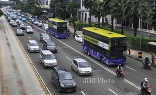 FOTO BUS TINGKAT PARIWISATA JAKARTA : Awal Februari Melayani Wisatawan 