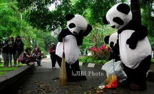 FOTO WWF-INDONESIA : Bumi Panda