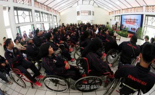 FOTO PELEPASAN KONTINGEN : Upacara Pengukuhan dan Pelepasan Kontingen 